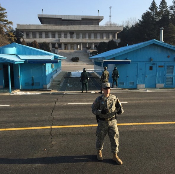 https://d15s74raupkmp7.cloudfront.net/images/lp/tcr/currency-collapse/soldier-nk.jpg